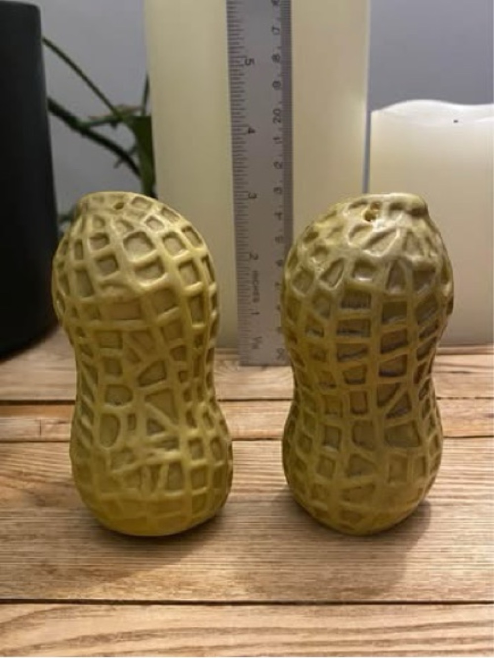 Vintage Plastic Peanut Shell Salt and Pepper Shakers Set Food Novelty